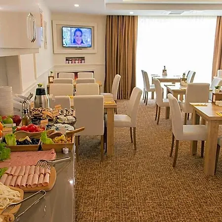 Hotel Goldhan 4*